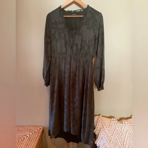 Kensie | Dresses | Kensie Forest Green Floral Applice Maxi Dress | Poshmark